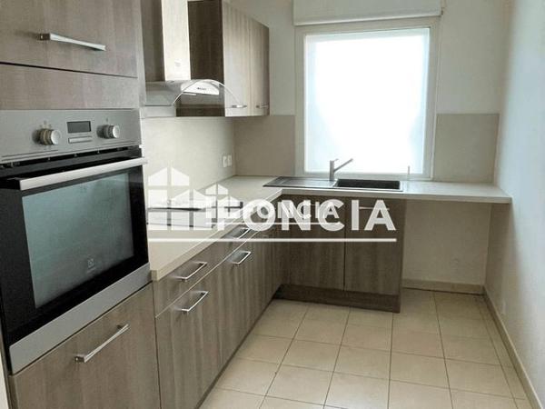 Location Appartement 2 pièces 51.4 m² - 40 RUE DU VIADUC Avon 77210