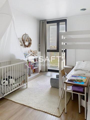 Appartement en dernier étage - Balcon - Parking - Cave