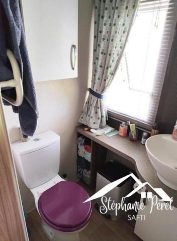 Investissez dans le calme : terrain avec mobil home et potentiel locatif.