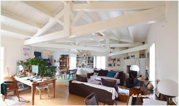 Maison à vendre 6 pièces SAINT CLEMENT DES BALEINES (17), piscine et jacuzi