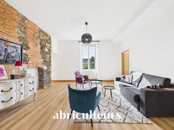 Bel appartement de 94m2 — Traversant et lumineux DPE C 3 Chambres spacieuses Cave et Grenier Nantes Proche rue de la bastille