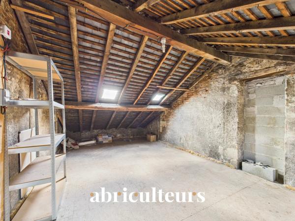 Bel appartement de 94m2 — Traversant et lumineux DPE C 3 Chambres spacieuses Cave et Grenier Nantes Proche rue de la bastille
