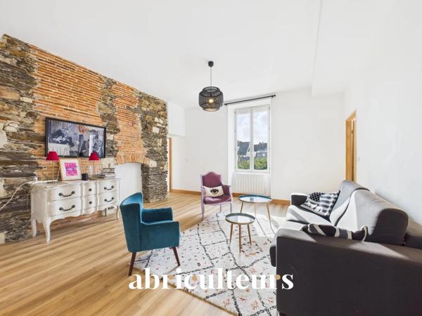 Bel appartement de 94m2 — Traversant et lumineux DPE C 3 Chambres spacieuses Cave et Grenier Nantes Proche rue de la bastille