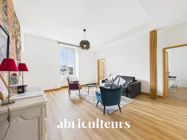 Bel appartement de 94m2 — Traversant et lumineux DPE C 3 Chambres spacieuses Cave et Grenier Nantes Proche rue de la bastille