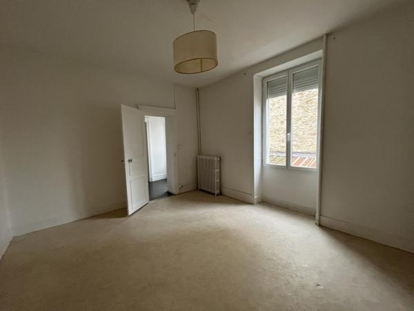 Immeuble à vendre |  Vierzon |  337 m²