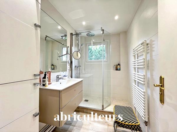 Appartement T4 avec balcon et parking Epinay Sur Seine (93800) proche Enghien les Bains