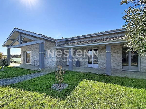 Maison de plain-pied à Nougaroulet 6 pièces 175 m2 avec piscine