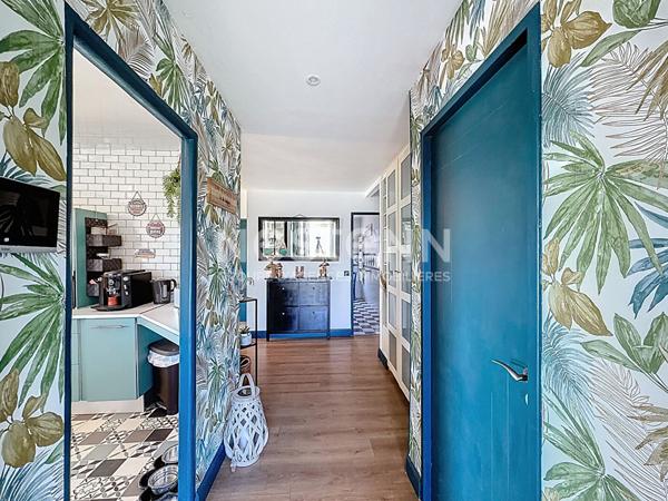 Maison de plain-pied à Nougaroulet 6 pièces 175 m2 avec piscine