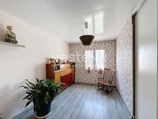 Maison de plain-pied à Nougaroulet 6 pièces 175 m2 avec piscine