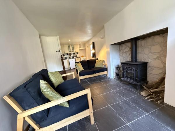 Vue imprenable sur la campagne! Charmante maison en pierre avec gîte et grange