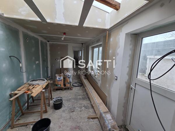 Maison Entièrement Rénovée pour fin d'année.