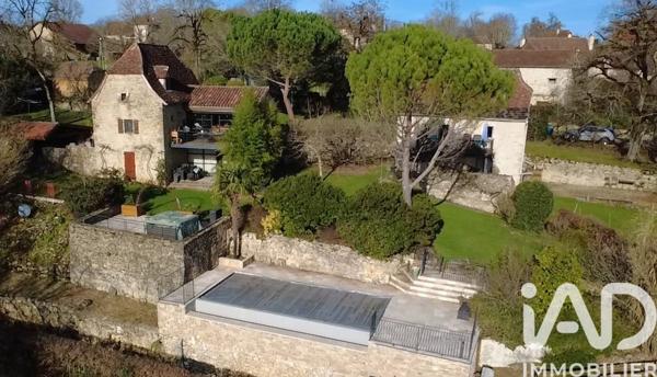 Maison à vendre 10 pièces 305 m² Lissac-et-Mouret