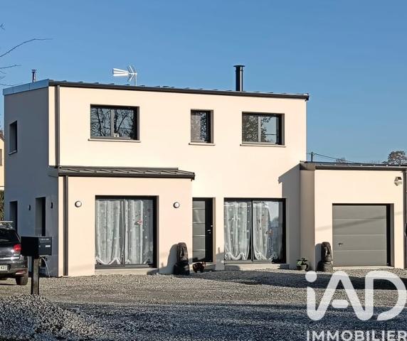 Location maison 6 pièces 121 m² Val-d'Izé