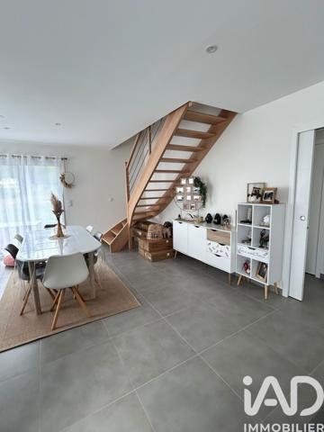 Location maison 6 pièces 121 m² Val-d'Izé