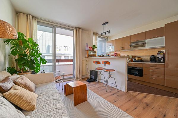 Appartement avec 2 balcons vue Tour Eiffel