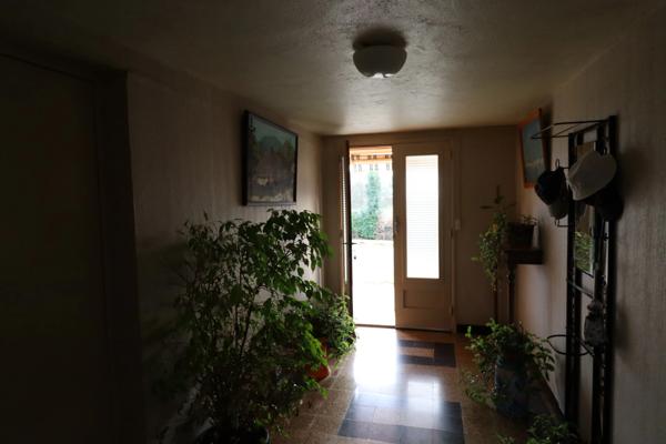 Jolie villa de 117 m² à fort potentiel avec un beau terrain arboré à CURCIAT DONGALON (01)