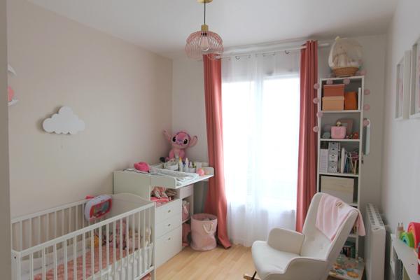 Appartement à vendre 3 pièces avec balcon à FRANCONVILLE (95)