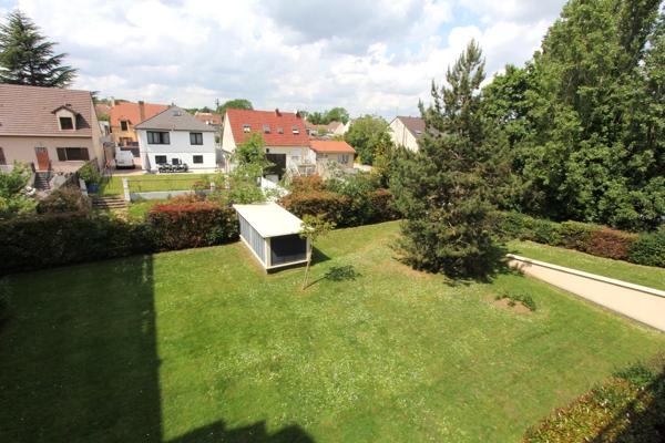 Appartement à vendre 3 pièces avec balcon à FRANCONVILLE (95)