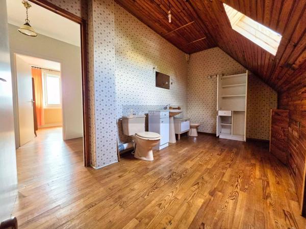 Vente                                                      Maison
                        
                     8 pièces                      136 m2                     à Brest