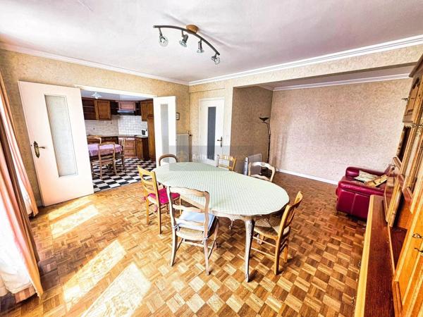 Vente                                                      Maison
                        
                     8 pièces                      136 m2                     à Brest