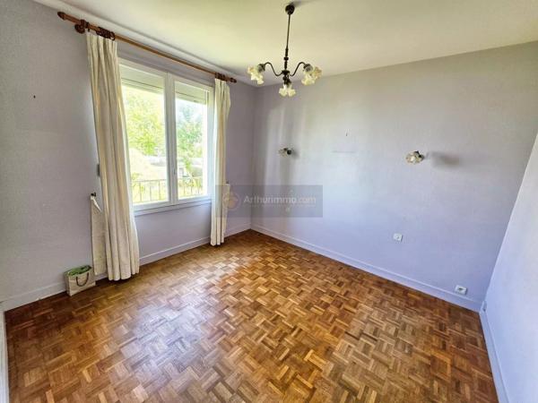 Vente                                                      Maison
                        
                     8 pièces                      136 m2                     à Brest