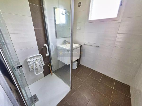 Vente                                                      Maison
                        
                     8 pièces                      136 m2                     à Brest