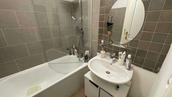 Appartement à vendre |  Vénissieux |  3 pièces | 66 m²