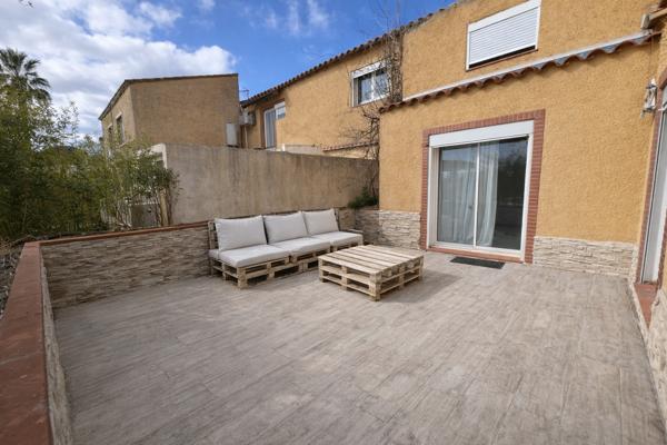 Sainte-Marie de la Mer Environnement d'exception:Mas composé de 3 habitations à 2 pas des plage, calme abslu