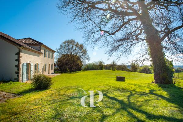 Vic-Fezensac (32190) Ancienne Ferme rénovée avec Goût