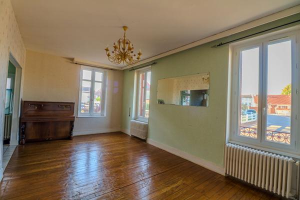 Maison Nevers 118 m2, 3 chambres, secteur Aquabalt, 2h30 PARIS, proche commerces et écoles, NEVERS, garage, cave