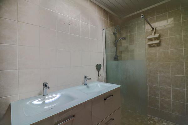 Maison Nevers 118 m2, 3 chambres, secteur Aquabalt, 2h30 PARIS, proche commerces et écoles, NEVERS, garage, cave