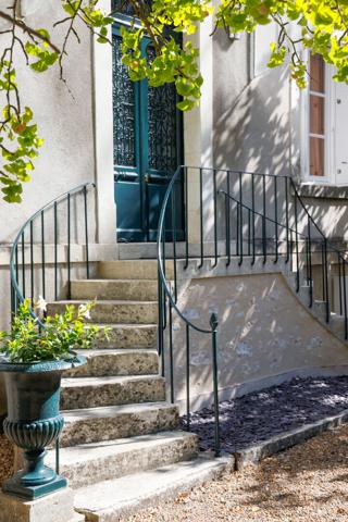Vente
                Maison bourgeoise236 m² - 8 Pièces -
                    JOUE LES TOURS (37300)