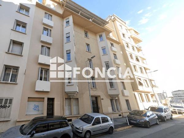 Location Local commercial 3 pièces 56.6 m² - 36 RUE EMILE VINCENT Toulon 83000