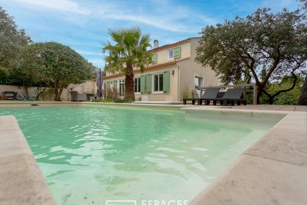 Cadre Idyllique pour cette villa située entre Uzès et Nîmes