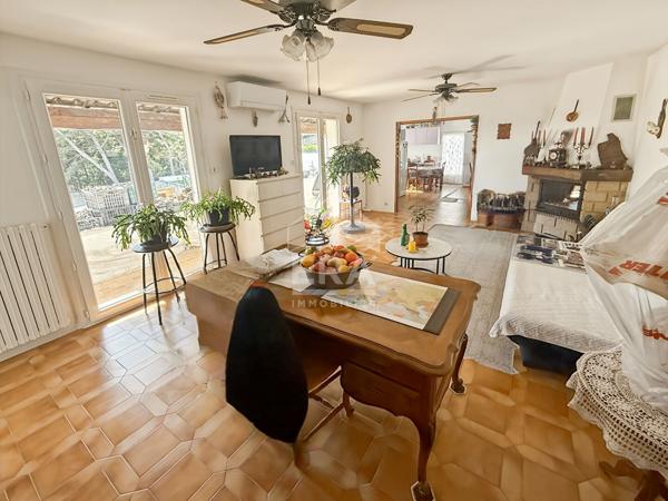 LES PENNES MIRABEAU- EXCLUSIVITE - Double habitation - Maison T4 de 108m2 et appartement T3 de 67m2 sur 1340 m² de terrain avec garage et piscine