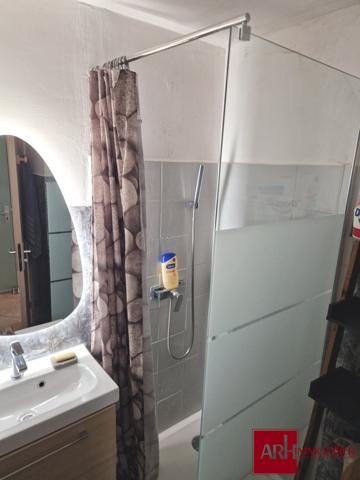 T1 MEUBLE ST GILLES LES BAINS MEUBLE LONGUE DUREE