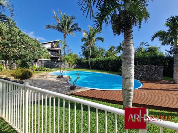 T1 MEUBLE ST GILLES LES BAINS MEUBLE LONGUE DUREE