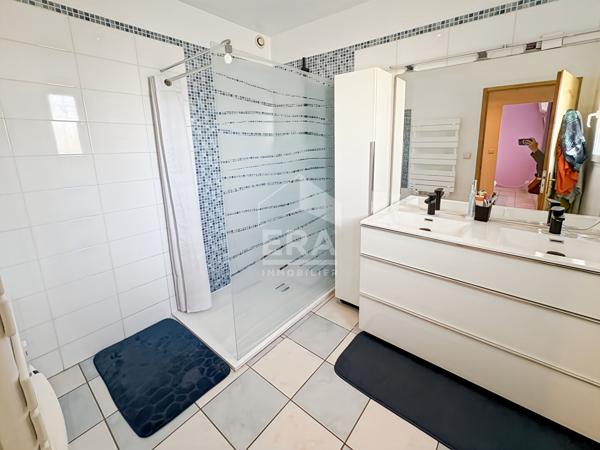 Les Pennes Mirabeau - Maison T4 de 129m2 environ sur parcelle de 1065m2 avec garage