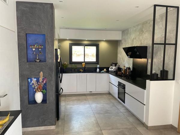 Villa Récente Martigues 8 pièce(s) 168 m2