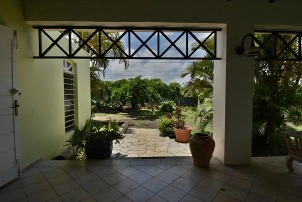 Maison à vendre 5 pièces BAIE MAHAULT (971)
