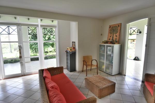 Maison à vendre 5 pièces BAIE MAHAULT (971)