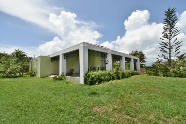 Maison à vendre 5 pièces BAIE MAHAULT (971)
