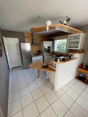 Maison à LOCMARIAQUER, 56740 - 6 pièces 124m²