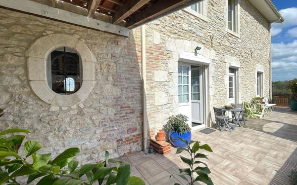 Maison à vendre    5 pièces •  Mées