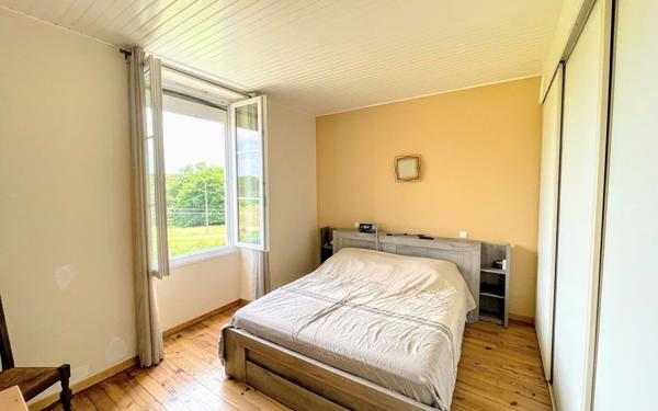 Maison à vendre    5 pièces •  Mées