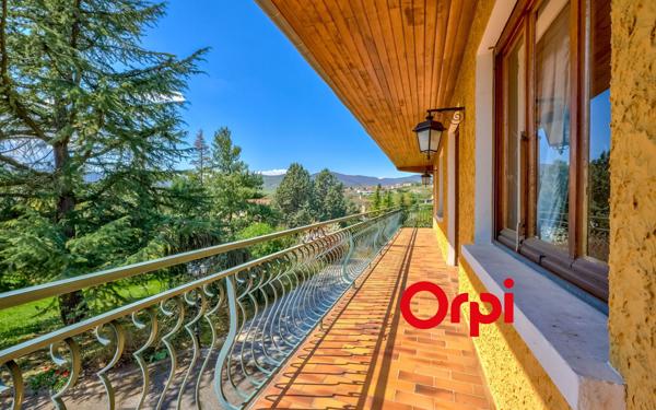 Maison à vendre    5 pièces •  Vaugneray