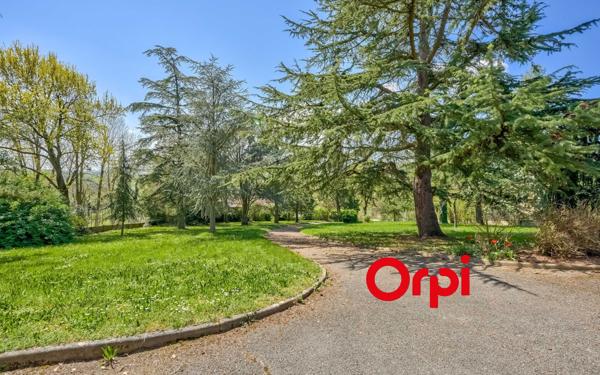 Maison à vendre    5 pièces •  Vaugneray