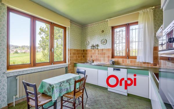 Maison à vendre    5 pièces •  Vaugneray