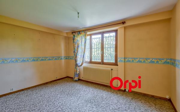 Maison à vendre    5 pièces •  Vaugneray