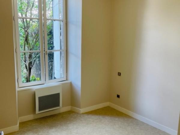 Location Appartement 3 pièces Parthenay (79200) - CENTRE VILLE